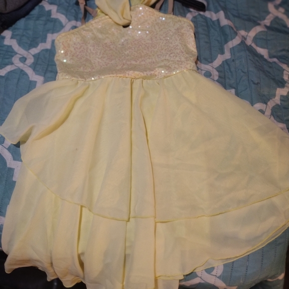 Dresses - Picture 5 of 7